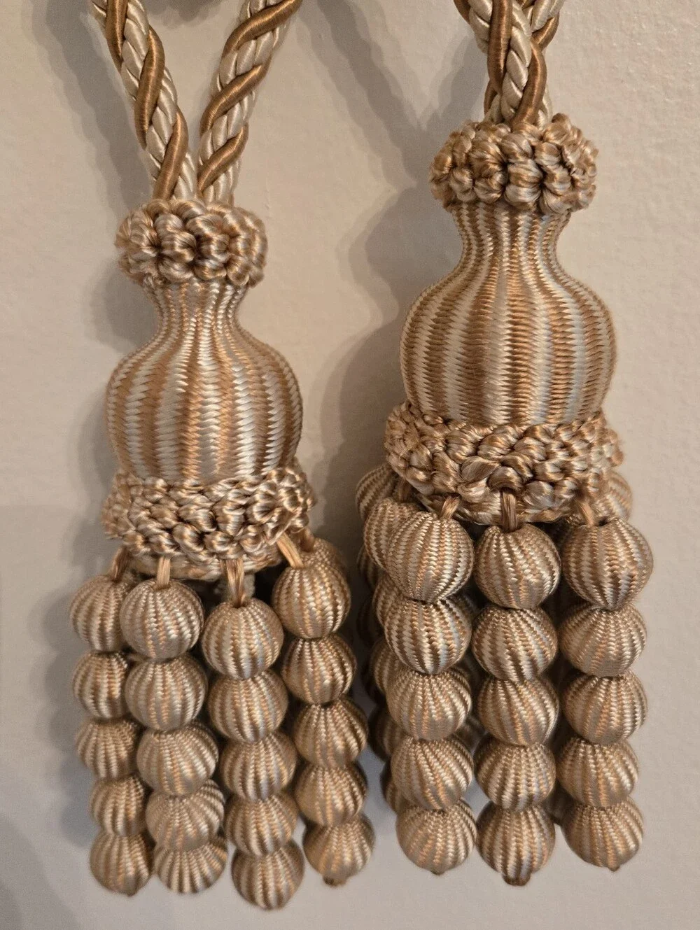 Two Drapery Tie Backs With Tassels Gold And Cream Unbranded